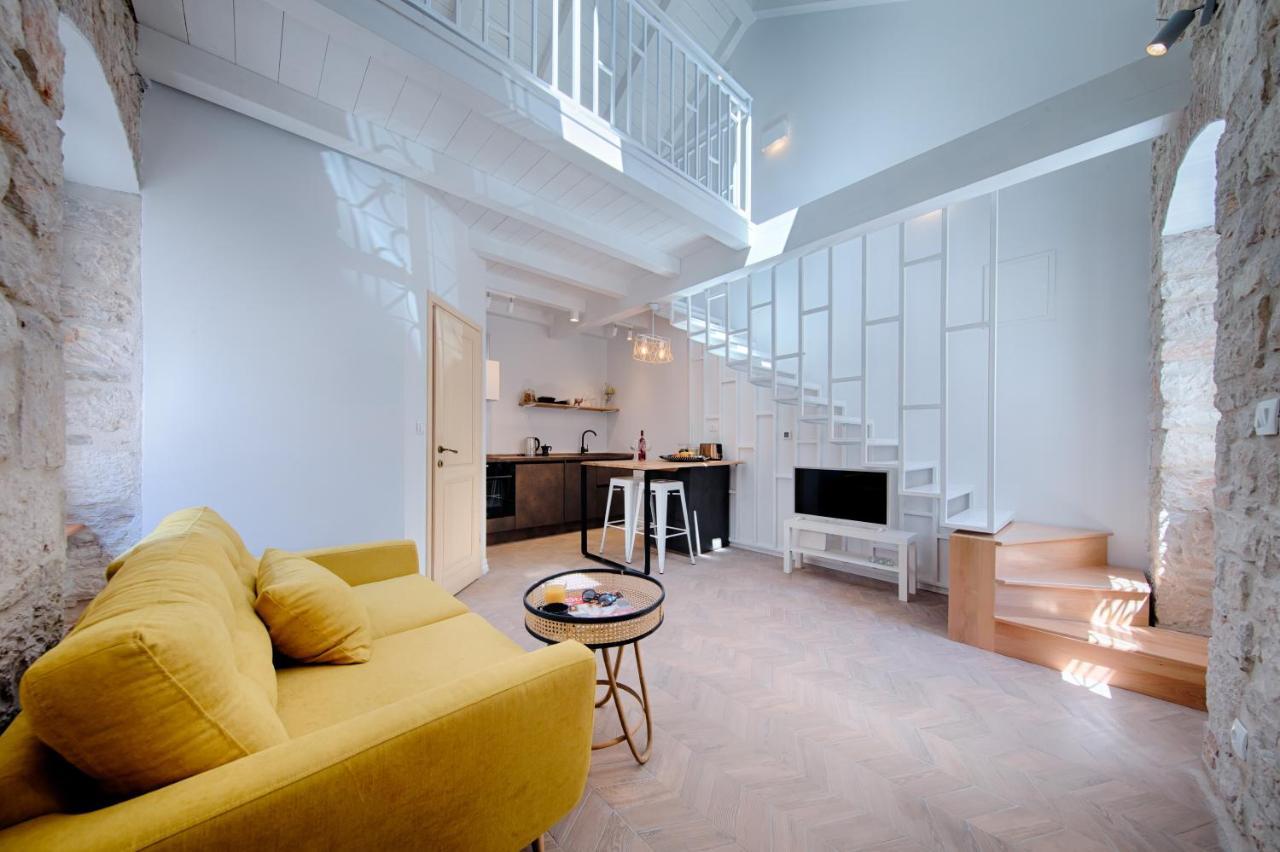 Studio Apartment Vicencina Vis Exteriör bild