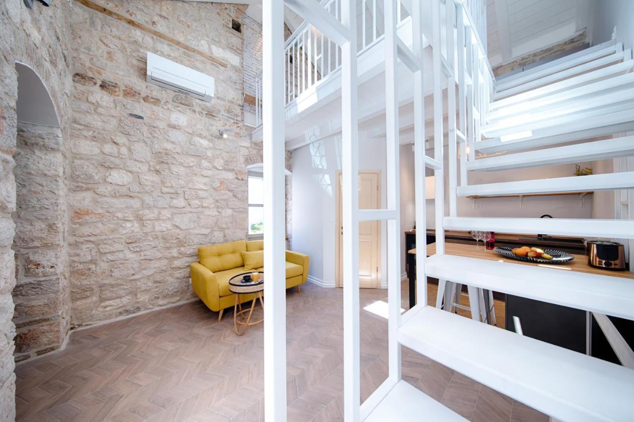 Studio Apartment Vicencina Vis Exteriör bild
